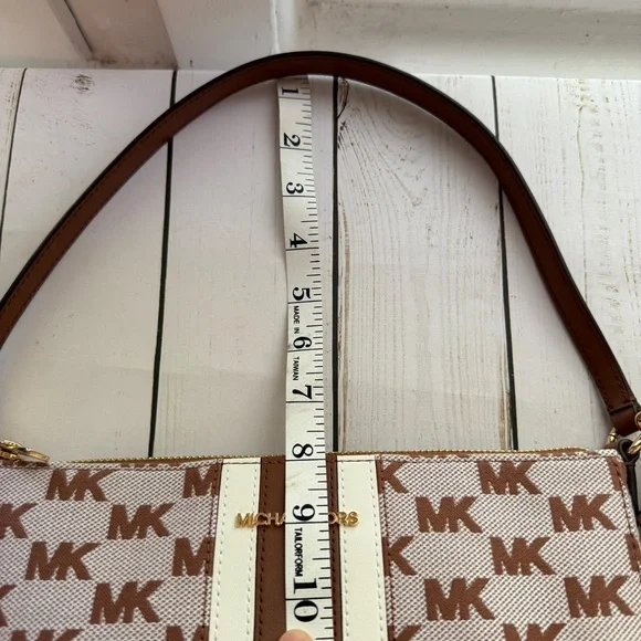 Michael Kors | Vincent Logo Shoulder Bag with Pochette, Medium - Picture 13 of 14